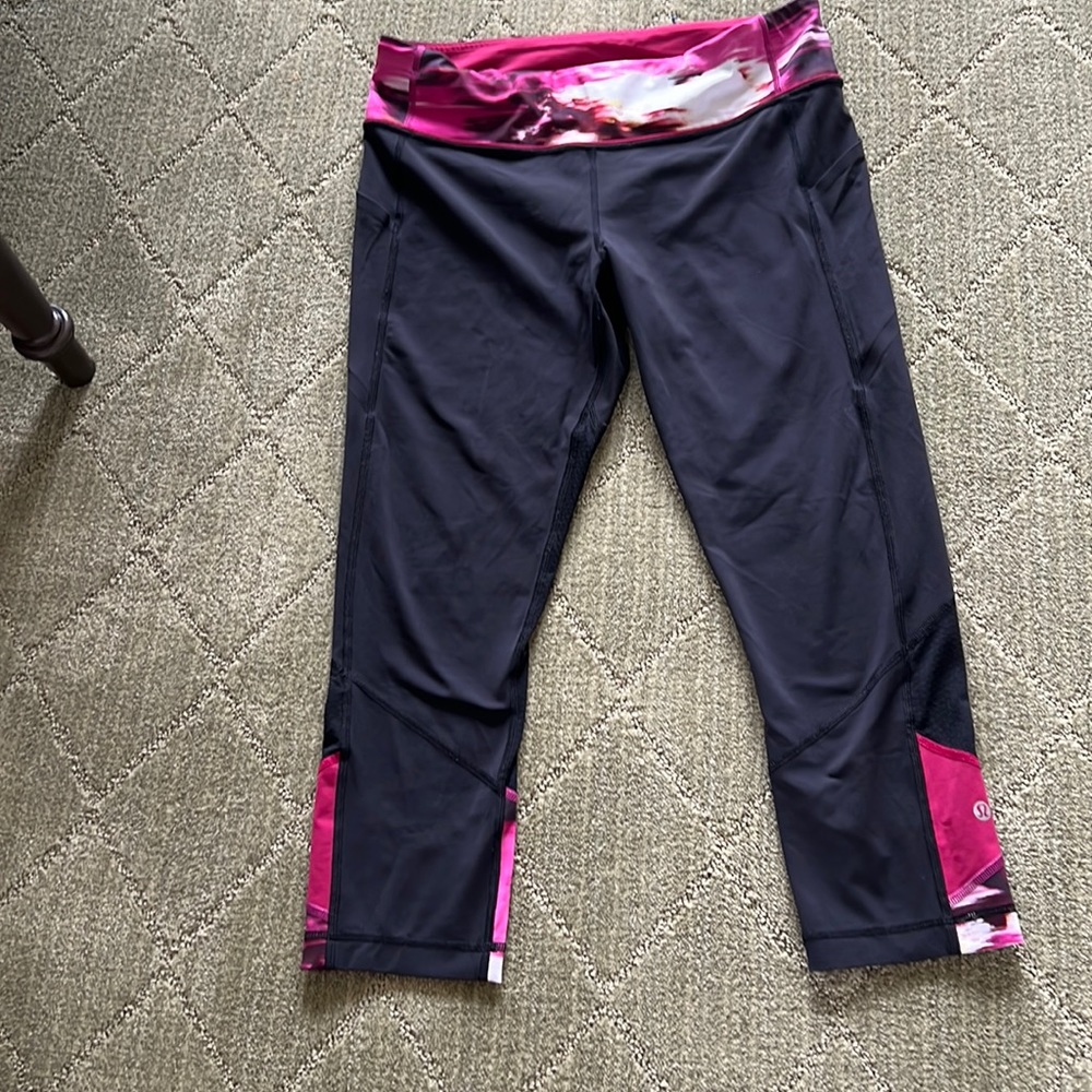 High rise Lululemon black & pink legging